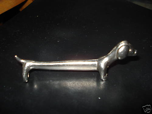 VINTAGE SILVER TONE METAL DACHSHUND DOG KNIFE HOLDER/RE  