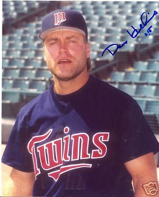 AUTOGRAPHED DAVE HOLLINS - Minnesota Twins photo - Main Line