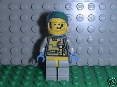 LEGO SPACE MINIFIG UNITRON MAN W RARE YELLOW HELMET LOT  